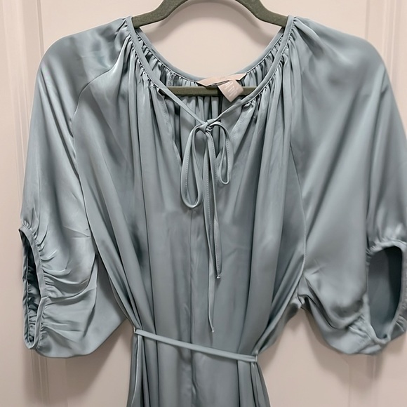 H&M Flowy Summer Dress - Picture 2 of 4